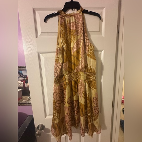 White House Black Market Floral Dress in Gold and Pink - Picture 4 of 4